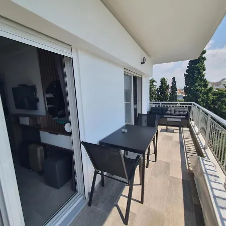 Mk Boutique Perea Apartment *